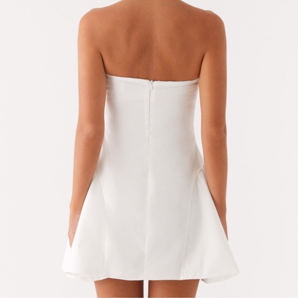 Peppermayo Elegant White Strapless Dress - Picture 3 of 4